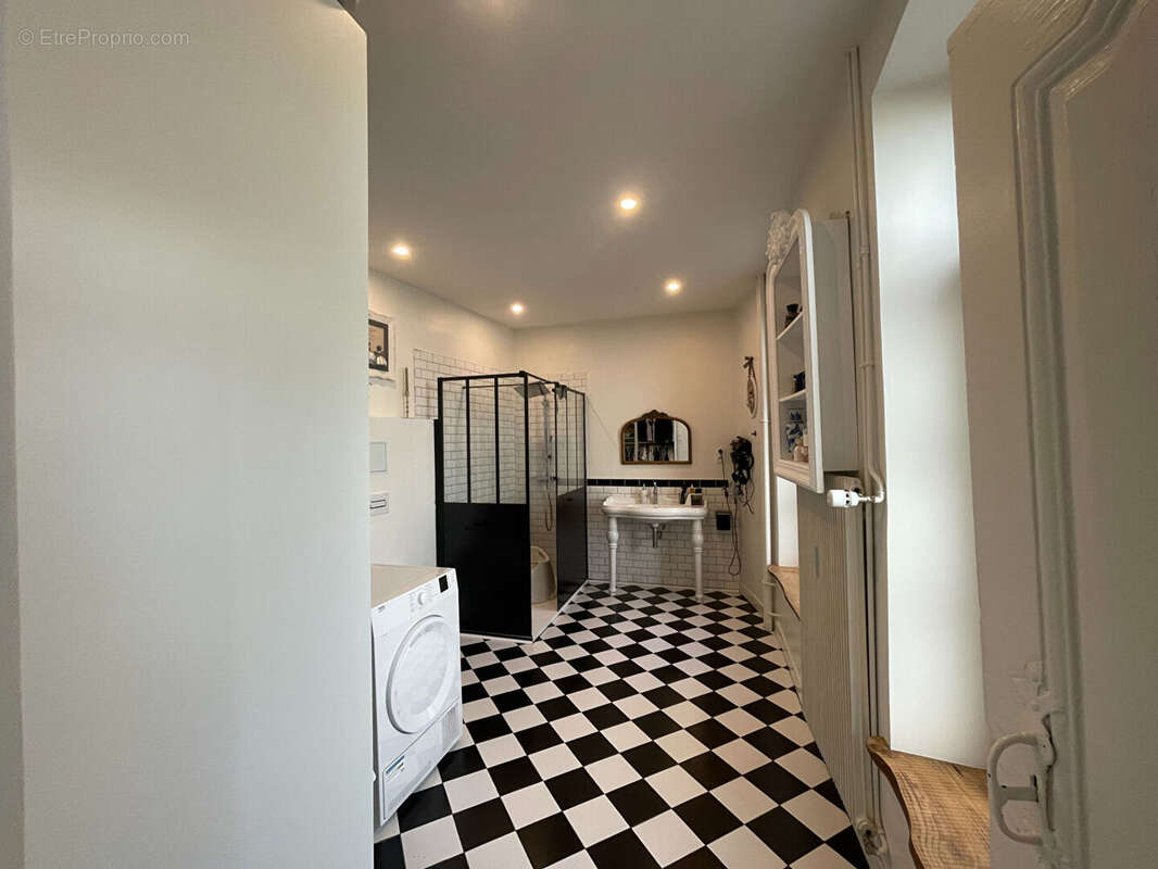 Appartement à LONS-LE-SAUNIER