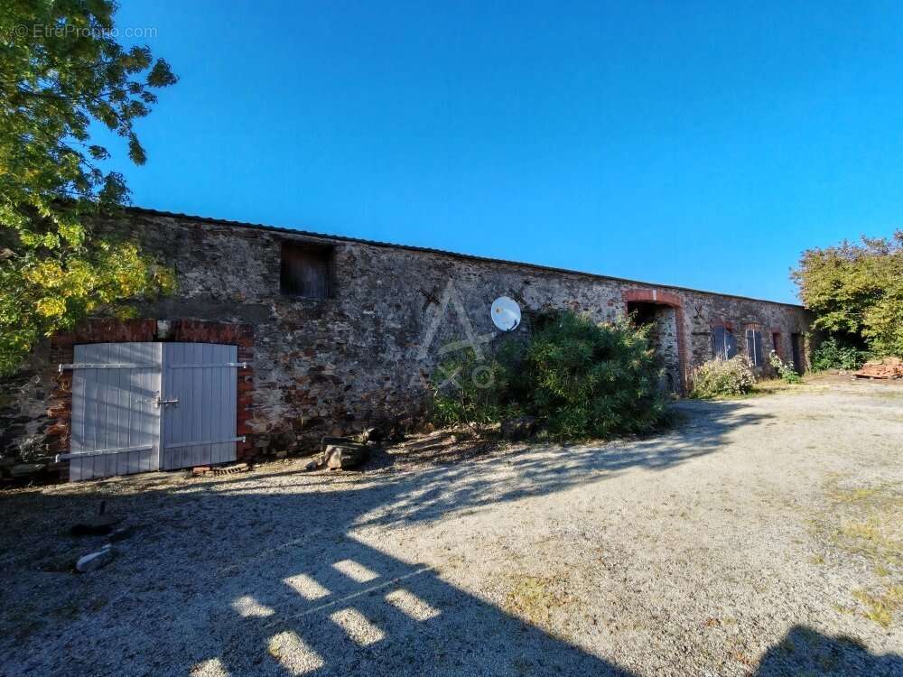 Maison à LE LANDREAU