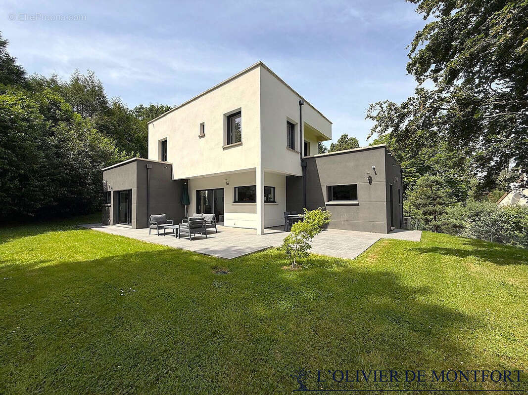 Maison à MONTFORT-L'AMAURY