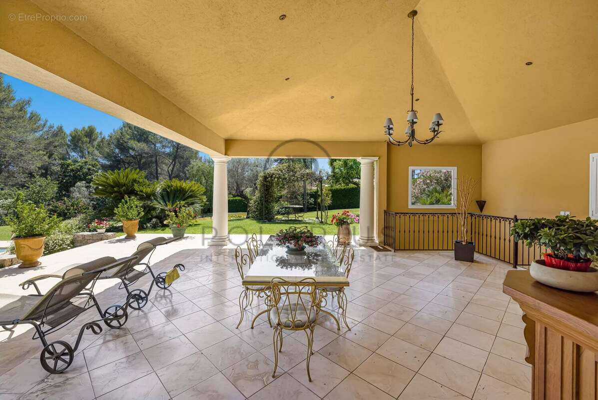 Maison à MOUGINS