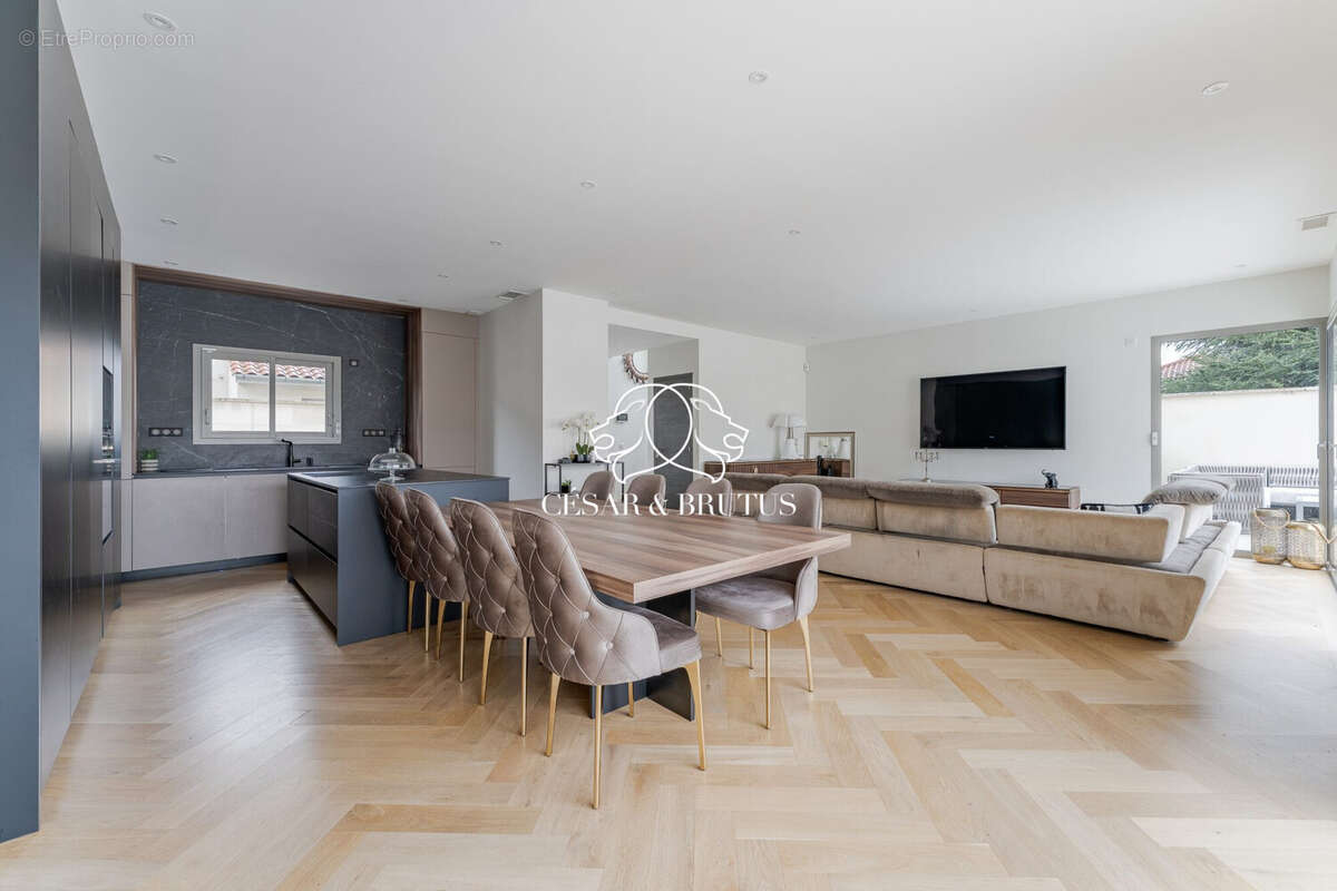 Maison 143 m² à Charly  - photo 6