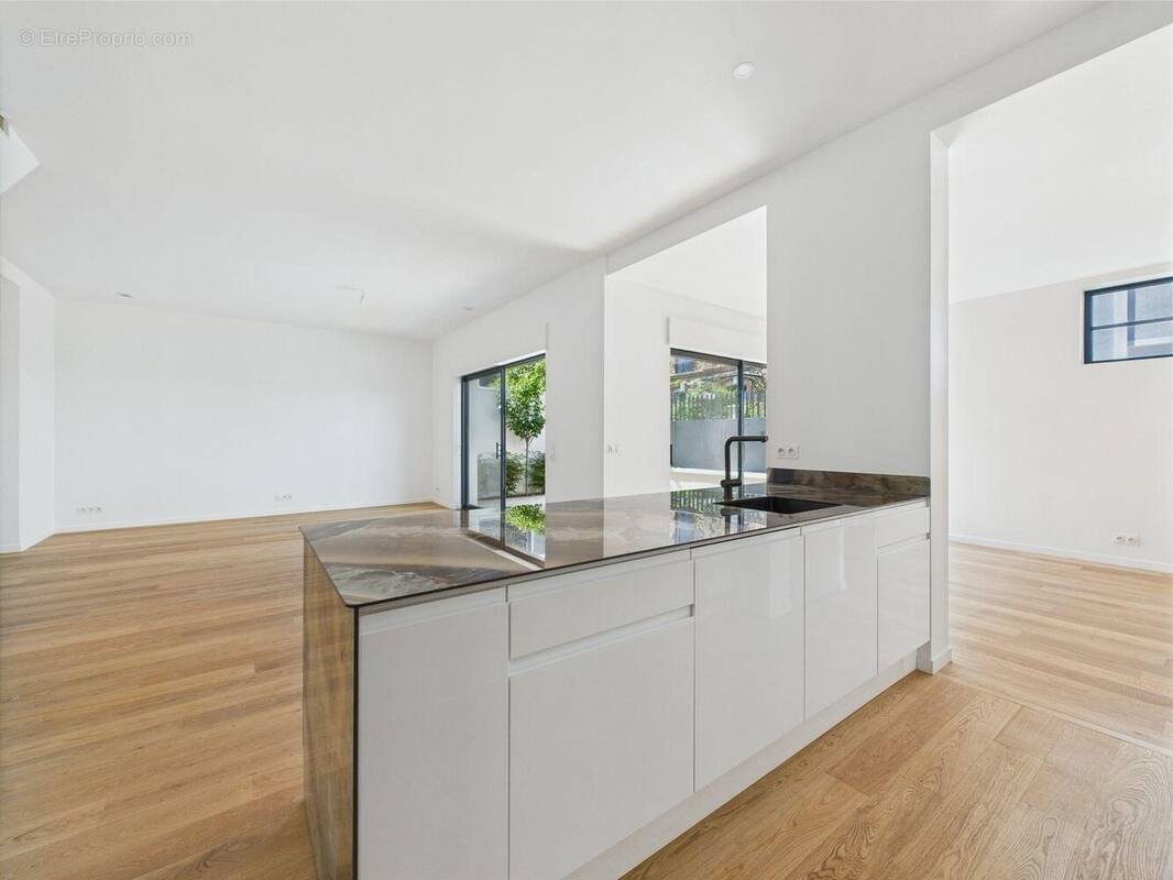 Maison à ASNIERES-SUR-SEINE