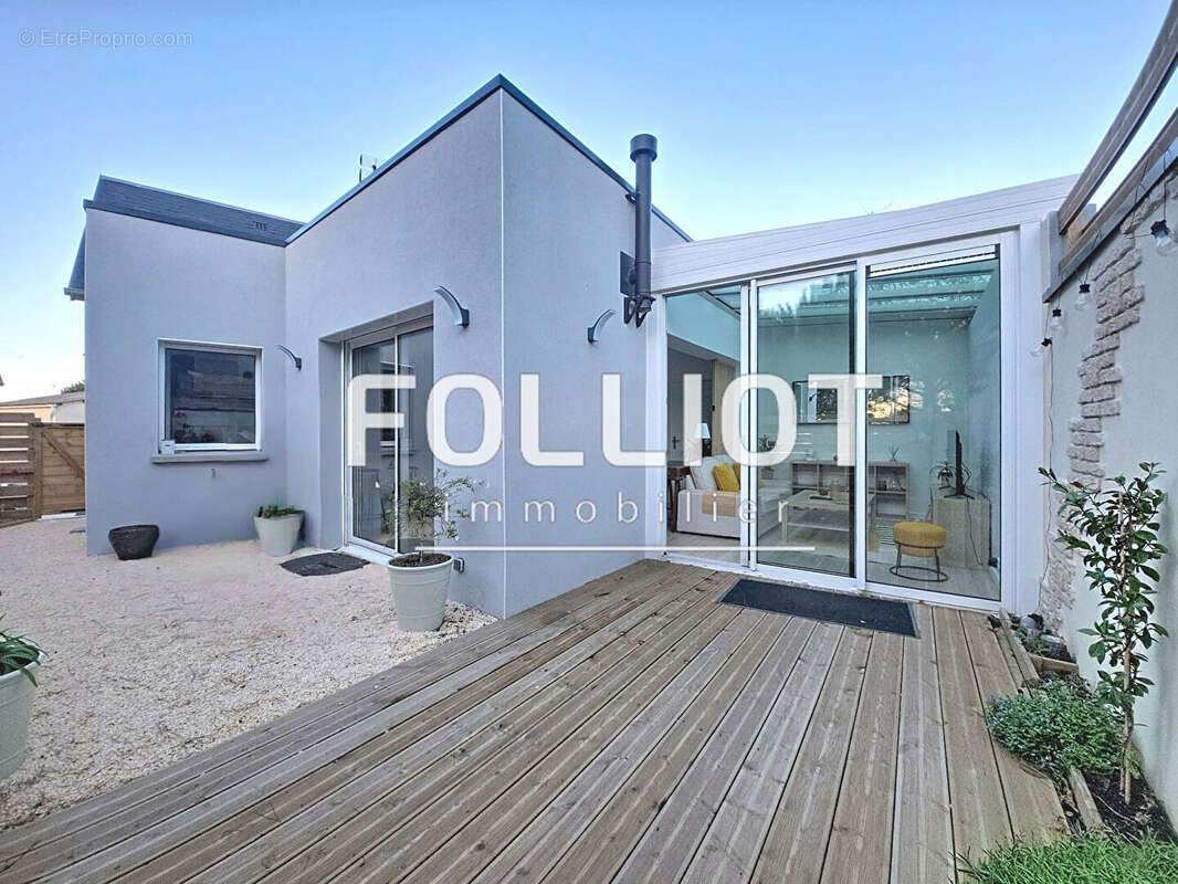 Maison à SAINT-PAIR-SUR-MER