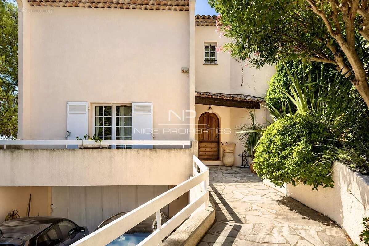 Nice, Saint Pancrace, superbe villa 6 pièces, Vue mer - photo 14
