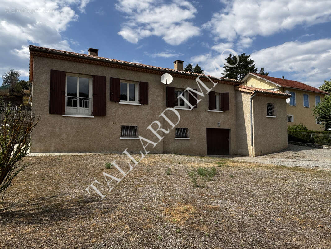 Tallard centre, villa de plain pied sur sous sol complet, terrain 933 m2 - photo 26