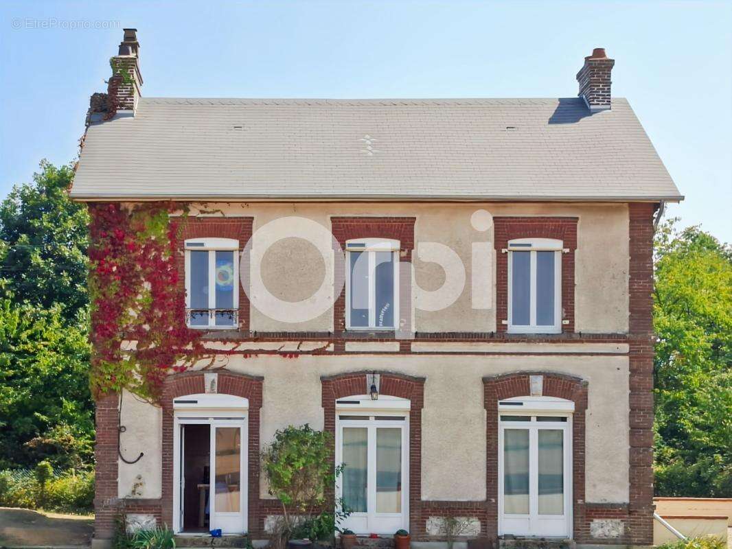 Maison à AVRILLY