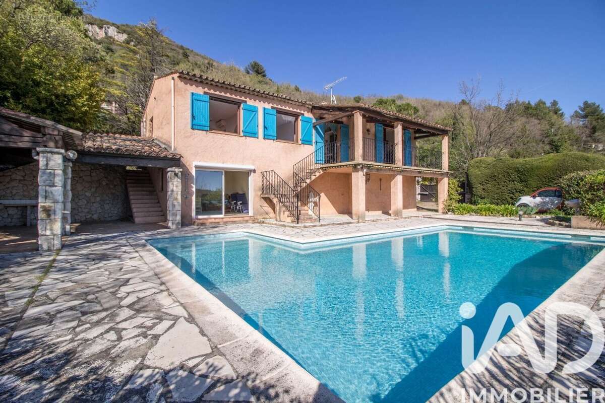 Photo 2 - Maison à TOURRETTES-SUR-LOUP