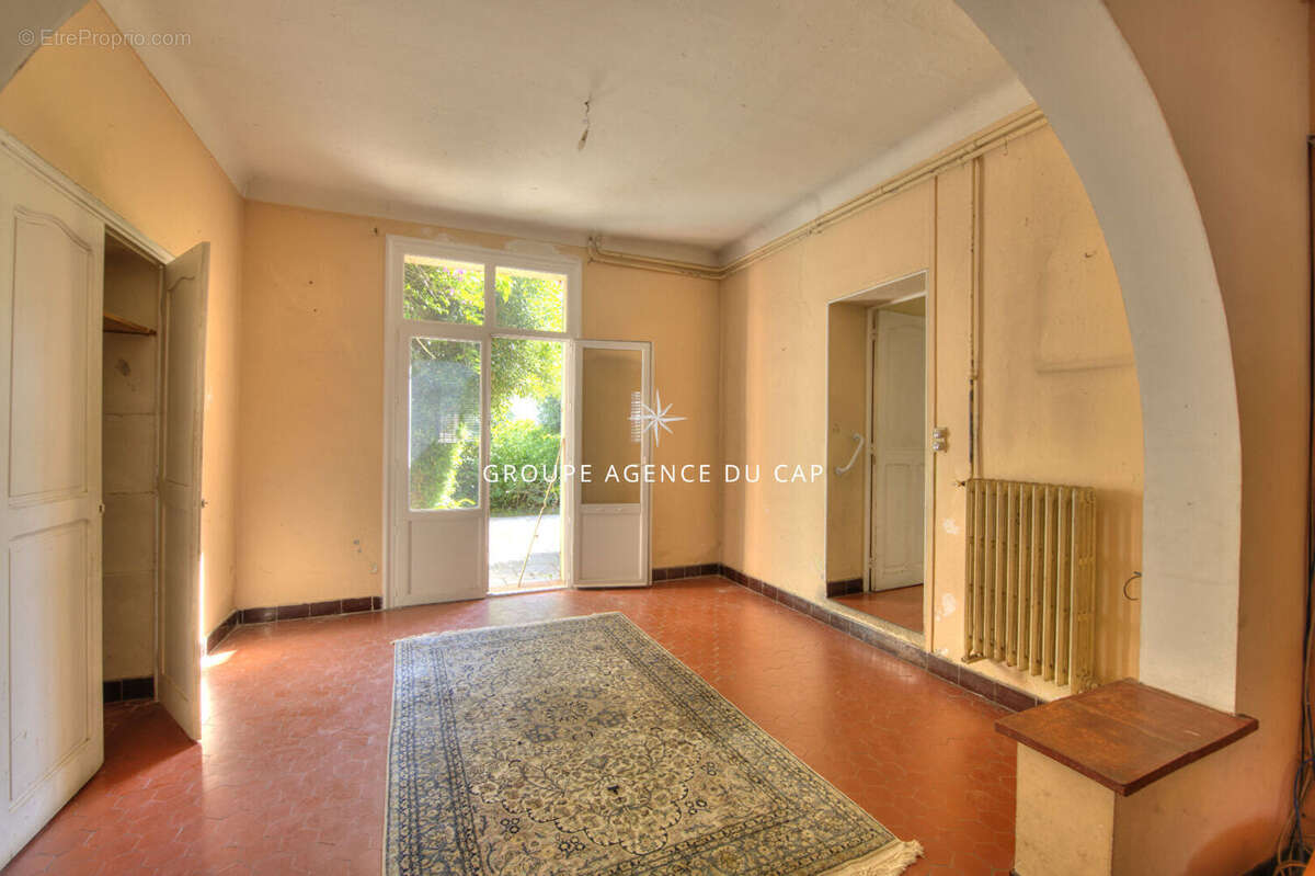 Villa de charme année 1930 plein centre St Raphael 100 m de la mer - photo 9