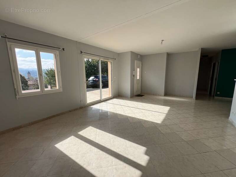 Maison à CHAUFFAILLES