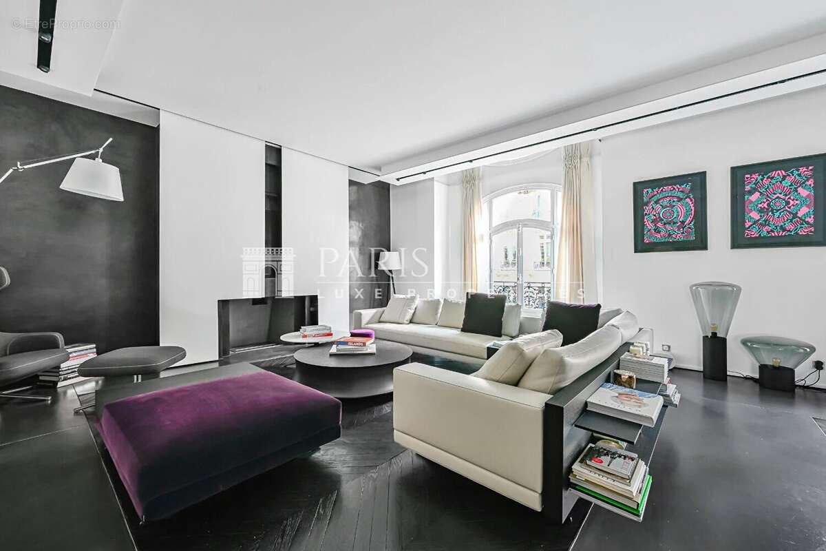 Appartement à PARIS-17E