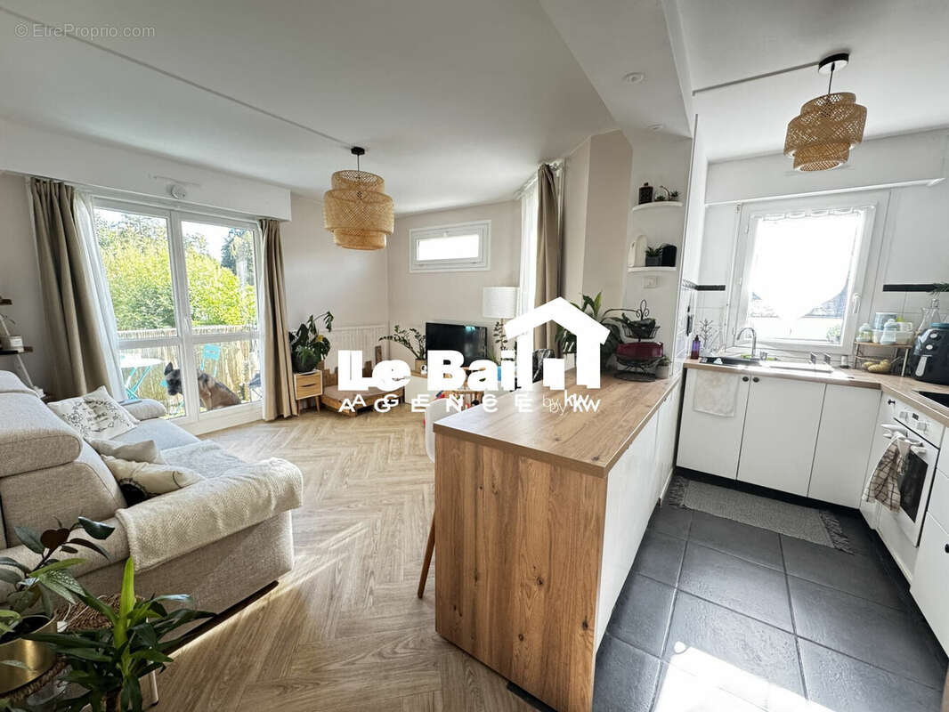 Appartement 42 m² à Osny  - photo 2