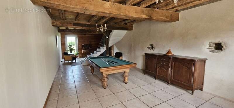 Maison à VIC-DE-CHASSENAY