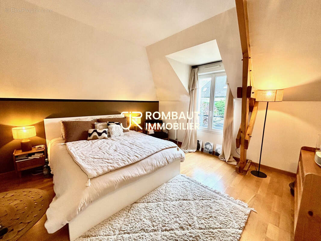 Maison à LA CELLE-SAINT-CLOUD