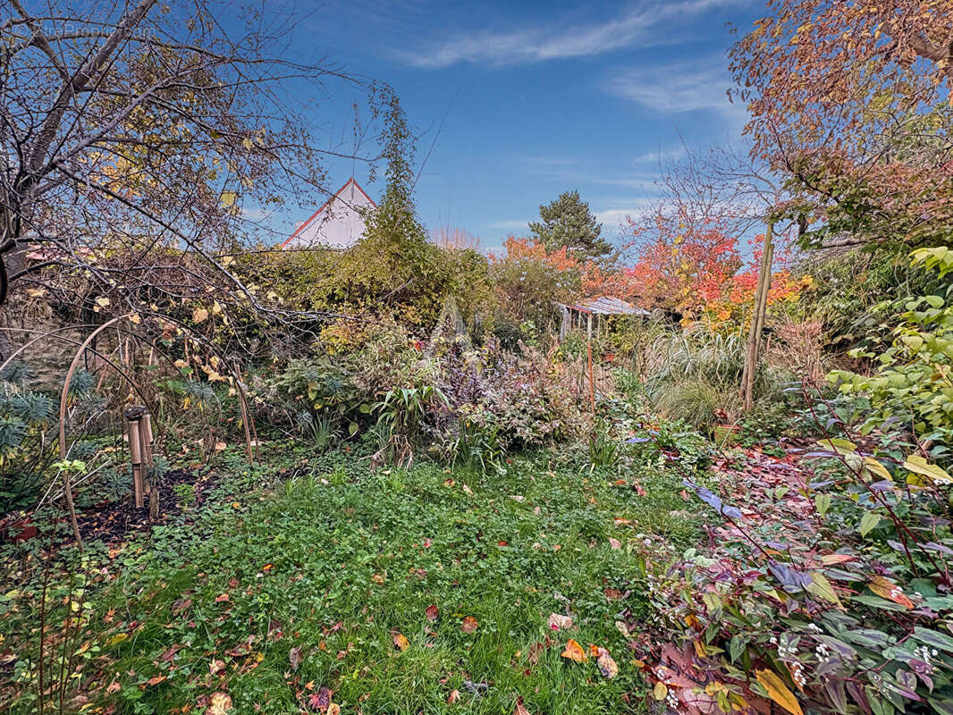Maison à JANVILLE-SUR-JUINE