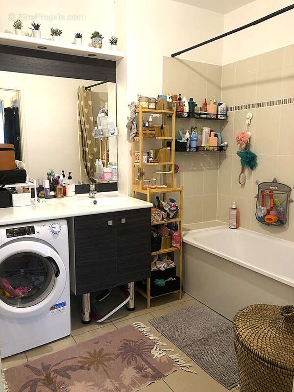 Appartement à AUBERVILLIERS