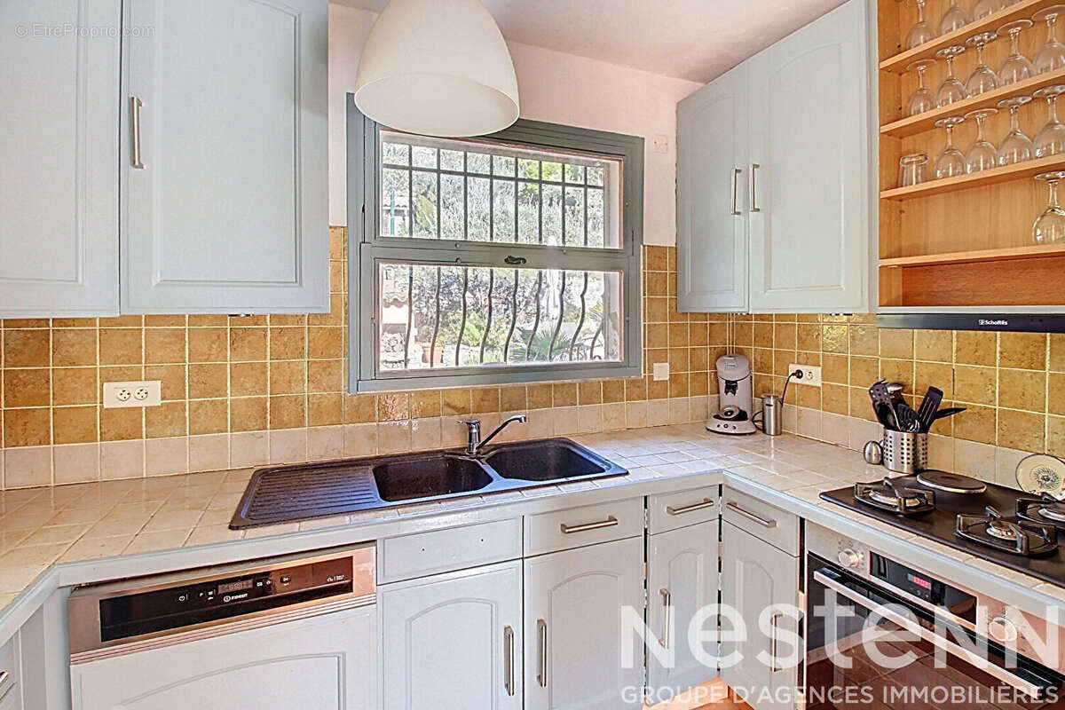 A VENDRE ! MAISON A  FIGANIERES - 81 m² environ + dépendance de 16 m² sur un terrain de 4495m² avec piscine - photo 9