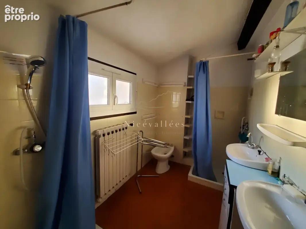 Villa 8 pièces sur 2330 m2 de terrain - photo 15