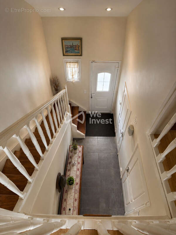 Maison 115 m² à Crecy-La-Chapelle  - photo 6