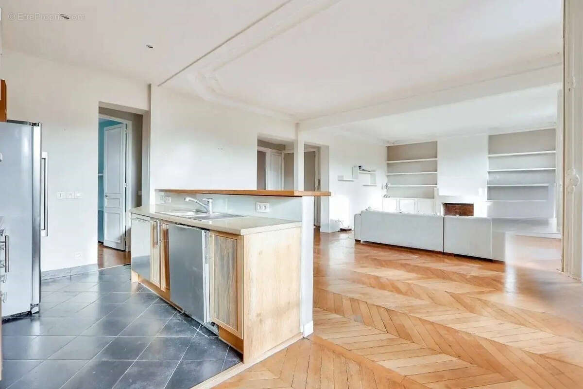 Appartement à PARIS-2E