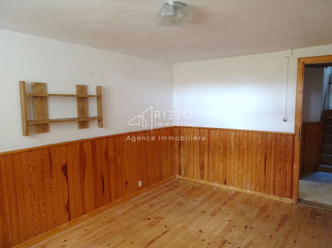 Maison individuelle à CROZET (01170) - 590 000 € FAI - photo 8