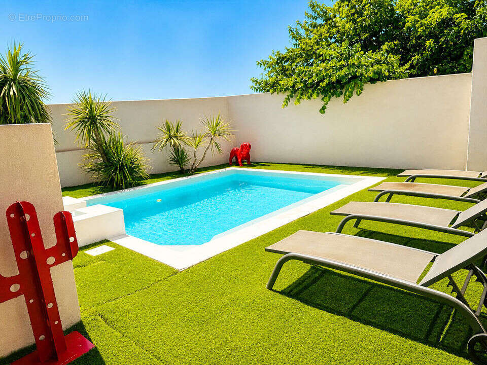 Villeneuve les Avignon,, Somptueuse maison 140m², terrain 400 - photo 2