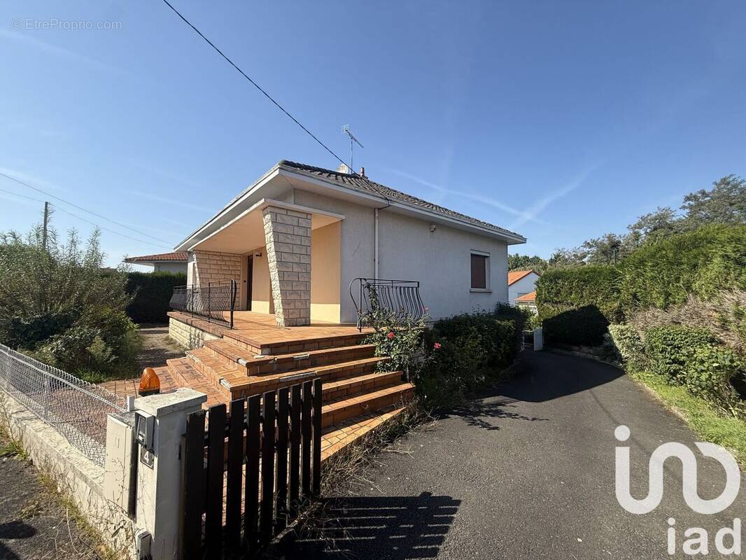 Photo 1 - Maison à PARTHENAY