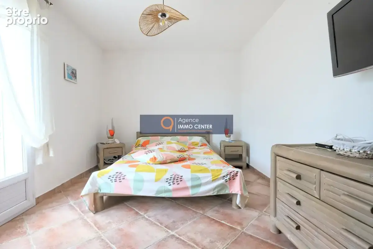 Cuers   propriété familiale avec piscine, garage et dépendance - photo 16