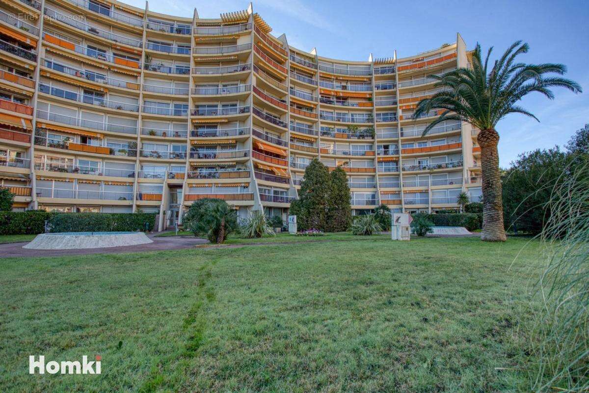 Appartement à MANDELIEU-LA-NAPOULE