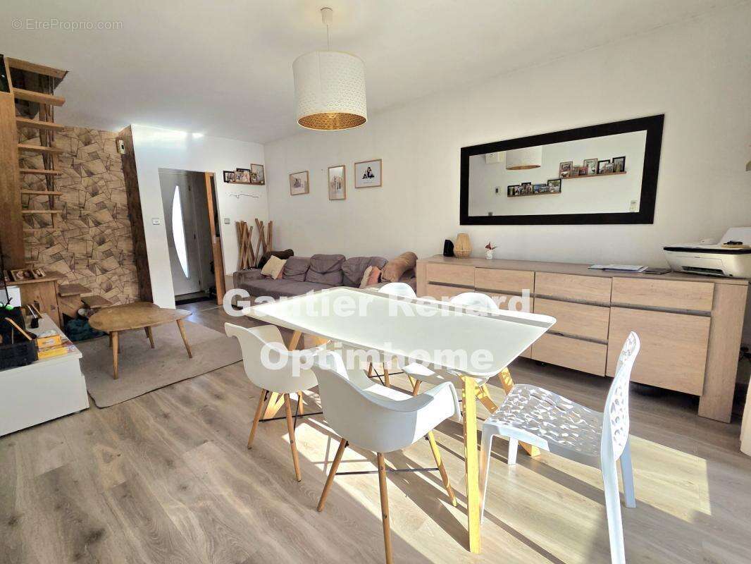 Maison semi‑individuelle entièrement rénovée – Secteur très prisé du Rôleur – 5 pièces SAINT SAULVE (59) - photo 3