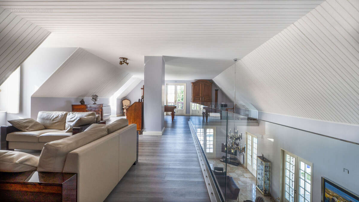 Maison 325m² à civray - photo 11