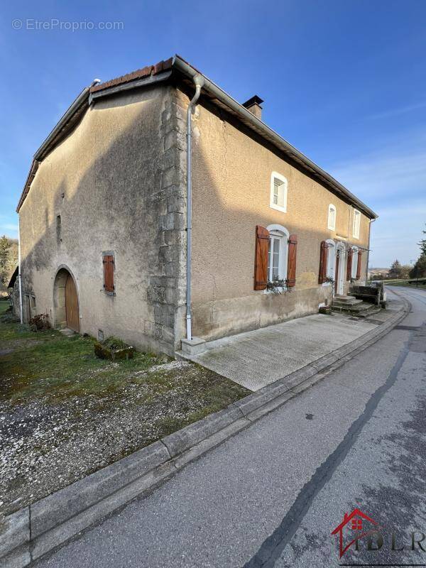 Maison à SERECOURT