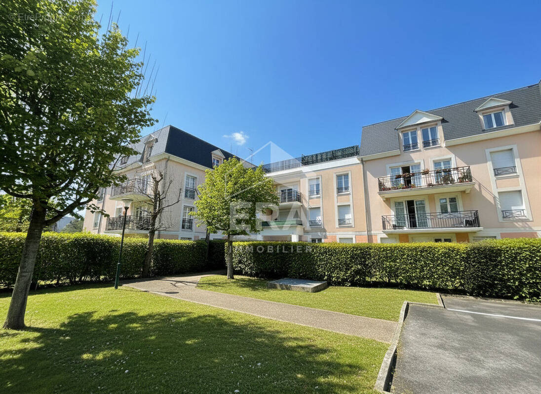 Appartement à EMERAINVILLE