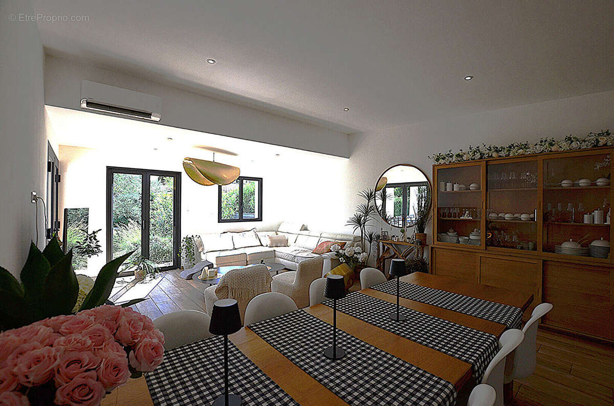 Maison à MAZAN