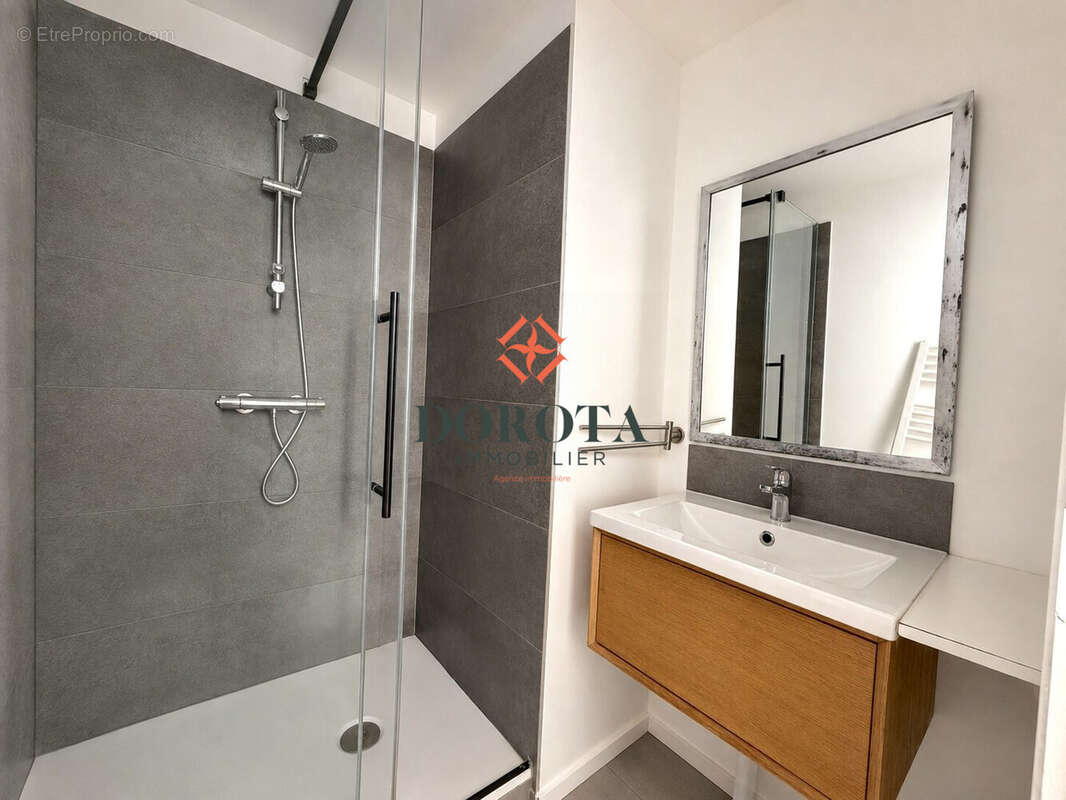 Appartement 45 m² à Saint-Ismier  - photo 8