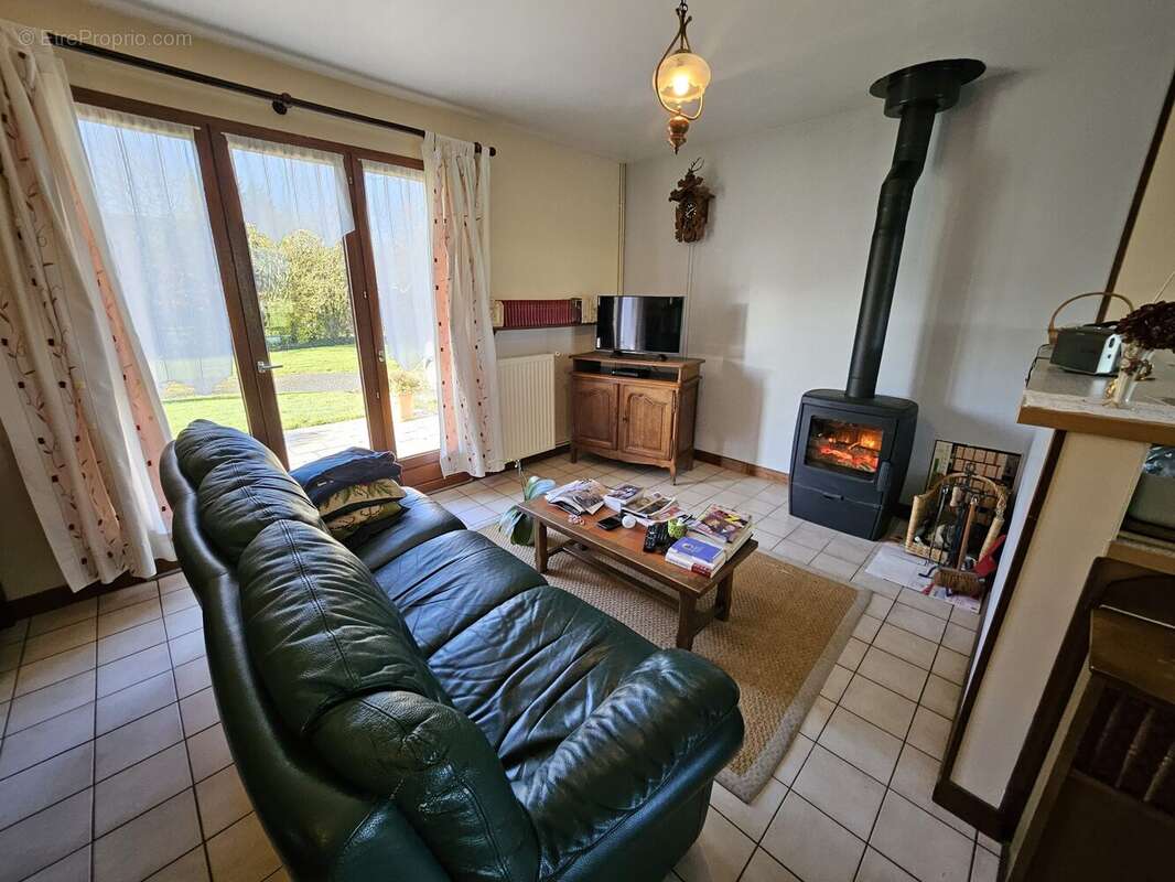 Maison à FIERVILLE-LES-PARCS