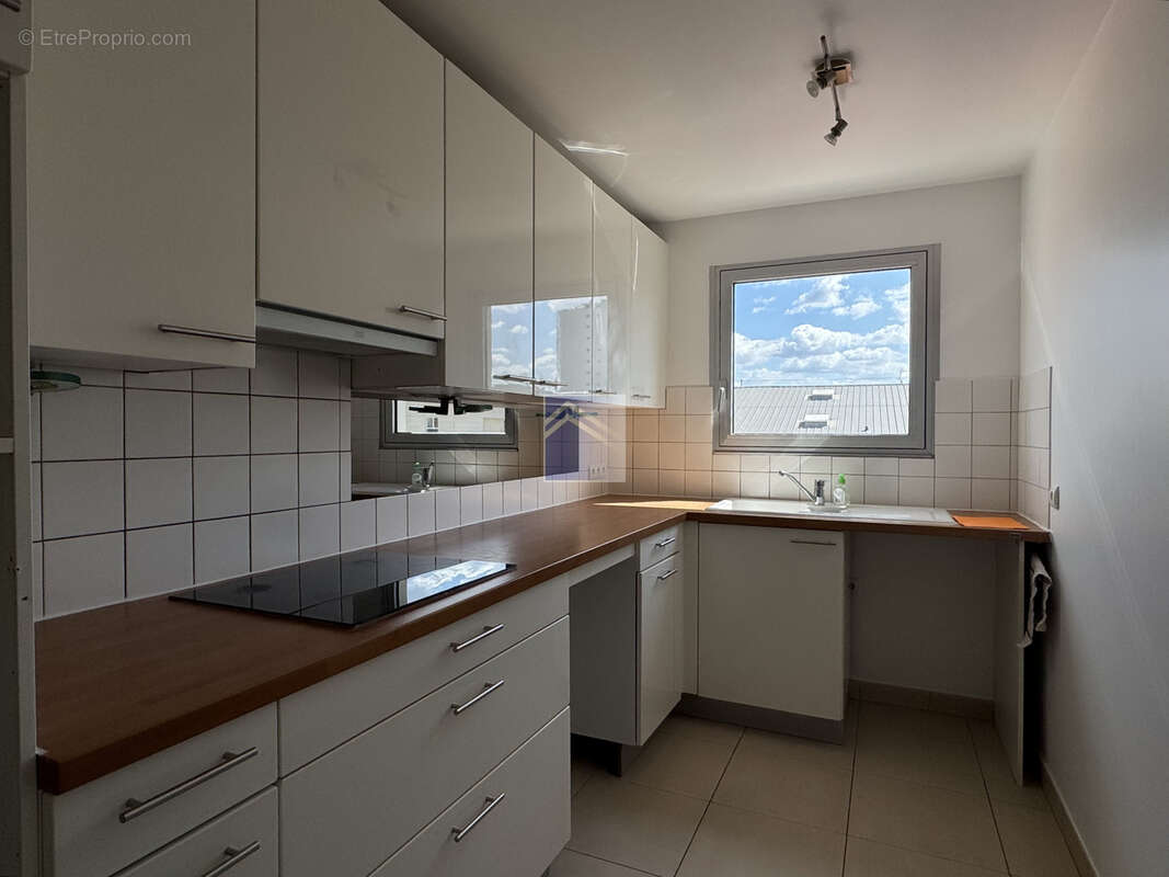 Appartement à COURBEVOIE