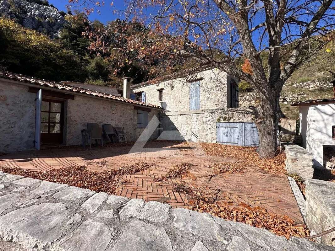 Maison à SAINTE-AGNES