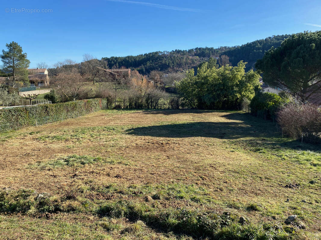 Terrain à AUBENAS