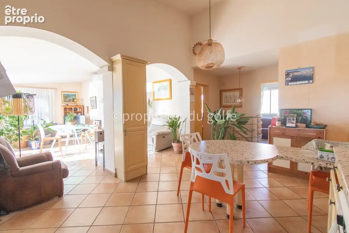 Sète, mont Saint Clair, villa de plain-pied avec piscine - photo 8