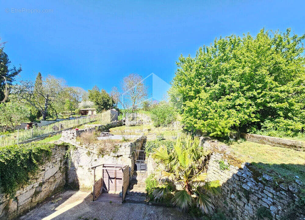 Maison à MOUTHIERS-SUR-BOEME
