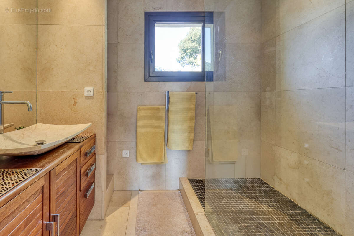 Maison à LA VALETTE-DU-VAR