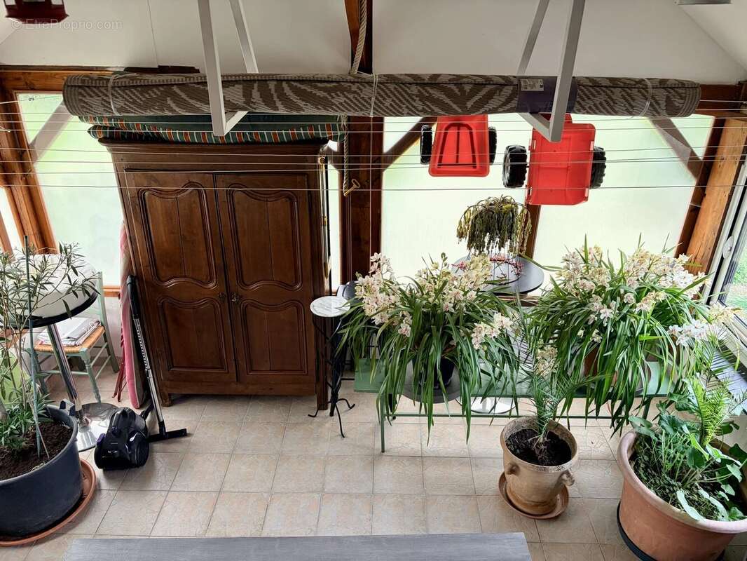 Grande maison dans Bernay - 5-6 chambres - plus de 200m2 d'espace - sous-sol/carport - 808m2 - photo 12