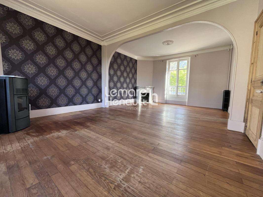Très belle maison bourgeoise sur 600 m² de terrain clos-planté - photo 6