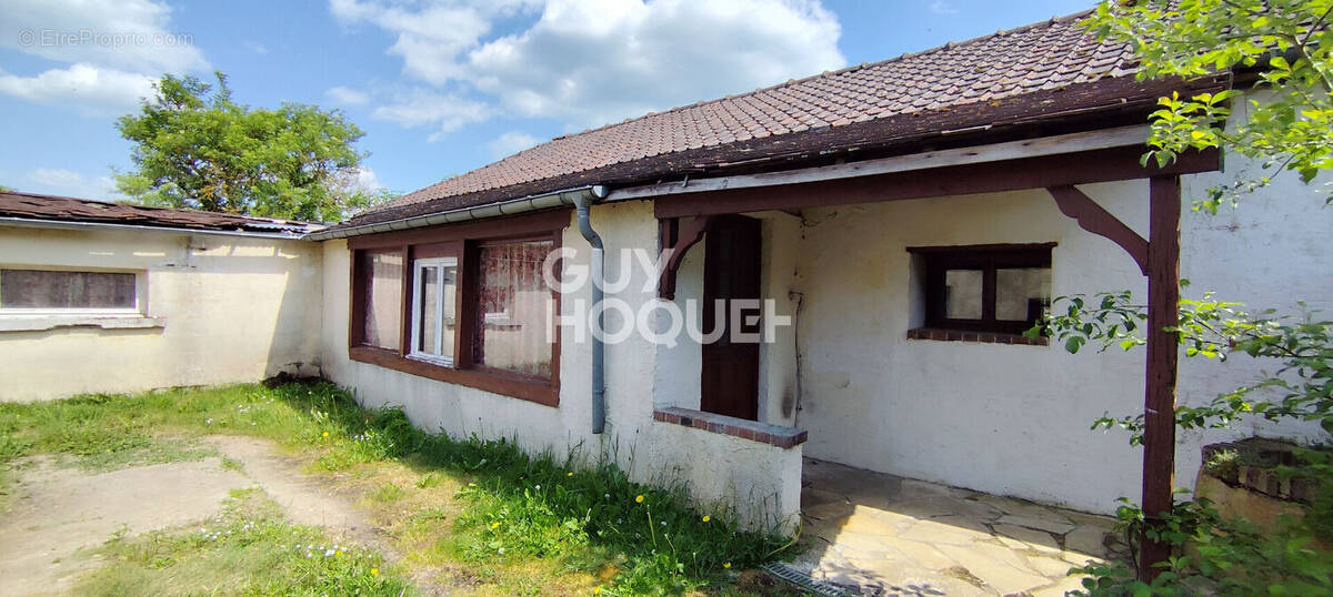 Maison à CRECY-COUVE