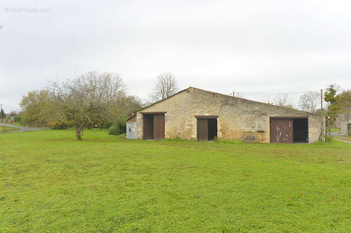 Maison à COZES