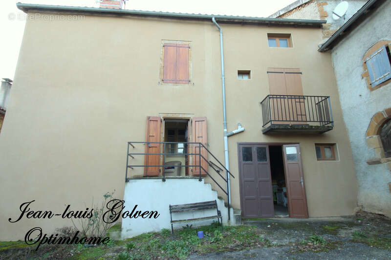 Maison à POUSTHOMY
