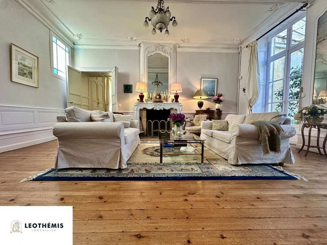 Maison à SAINT-JEAN-D&#039;ANGELY