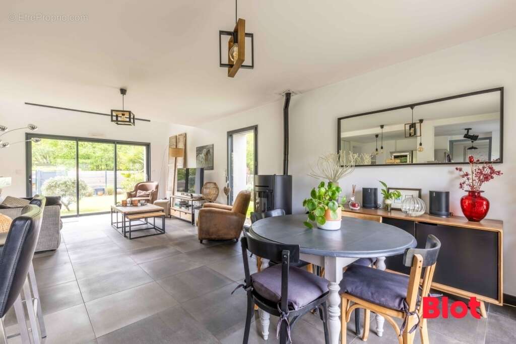 Maison 179 m² à Thorigne-Fouillard  - photo 4