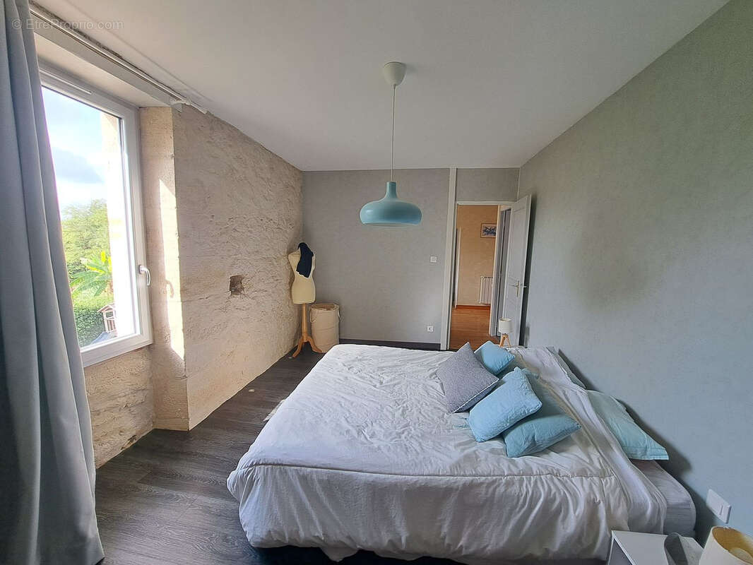 Maison à SAINT-LAURENT-DU-BOIS