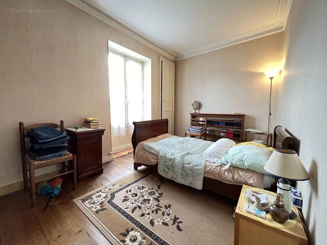 Maison à MONTMORILLON